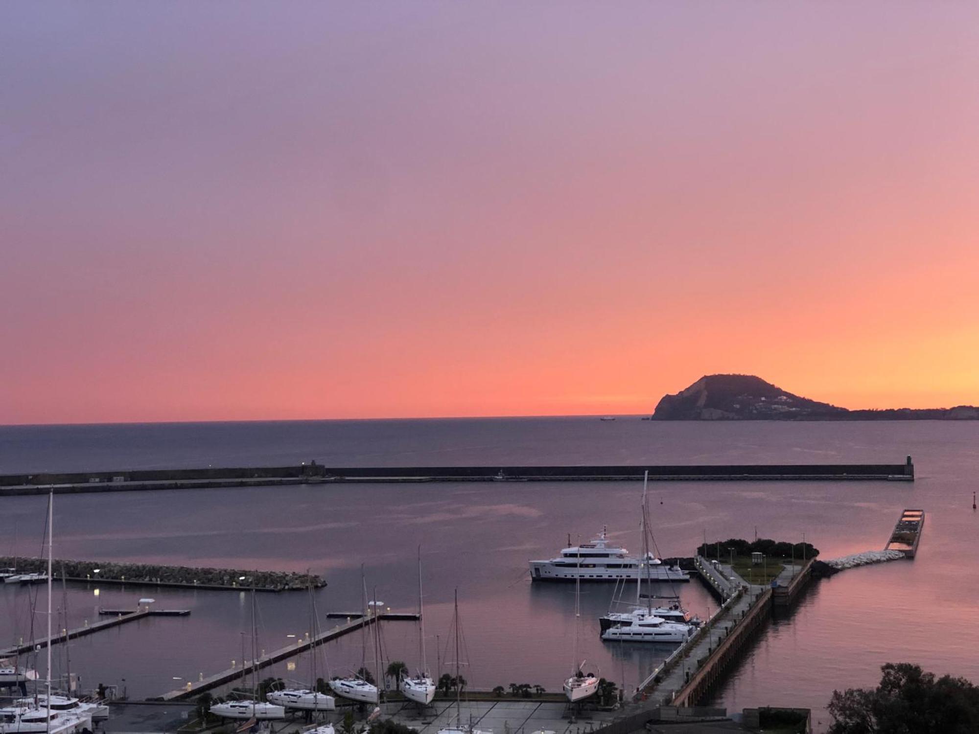 Pozzuoli B&B Exsofer Bagian luar foto